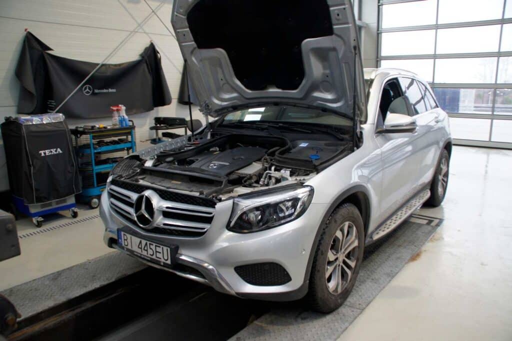 Usterka skrzyni biegów jechać do serwisu Mercedes